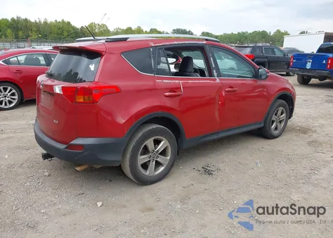 2015 Toyota Rav4 Xle z USA, uszkodzony, nr VIN 2T3WFREV9FW193299
